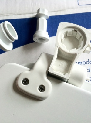 kit How to Replace a Toilet Seat - Kit