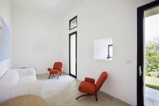 using-less-furniture Using Less Furniture