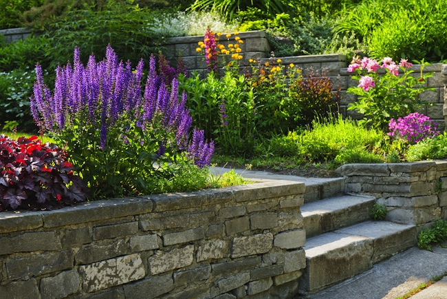 landscaping Building a Retaining Wall - Landscaping