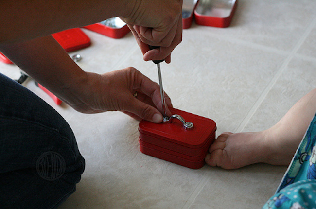 mini-toolbox Altoid Tin Projects - Mini Toolbox