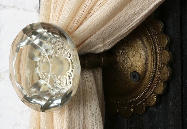 curtain-tie Doorknob DIY Projects - Curtain Tie