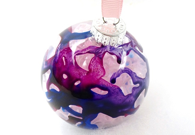 melted-crayon-ornaments Holiday Crafts for Kids - Melted Crayon Ornaments