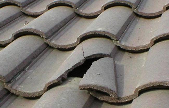 broken-roof-tiles Broken Roof Tiles