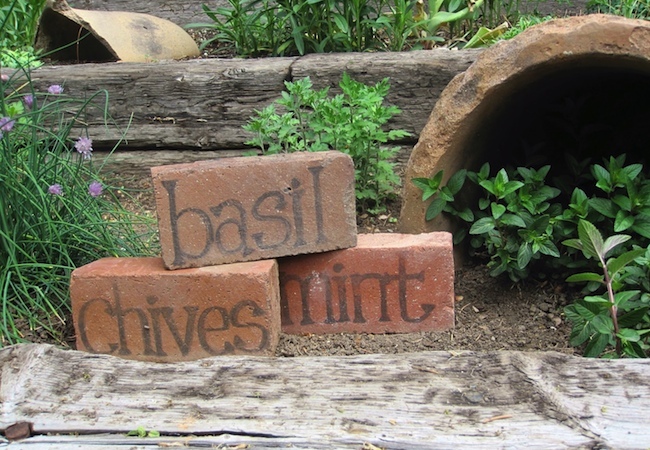 garden-marker Uses for Bricks - Garden Marker