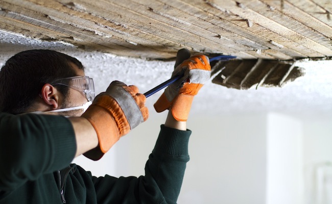 removing-plaster Removing Plaster