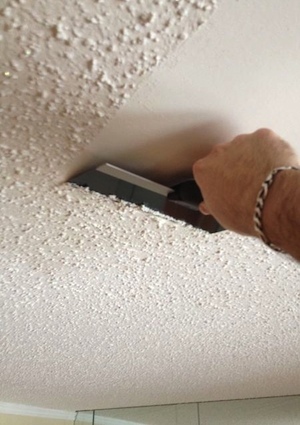 detail How to Remove a Popcorn Ceiling - Detail