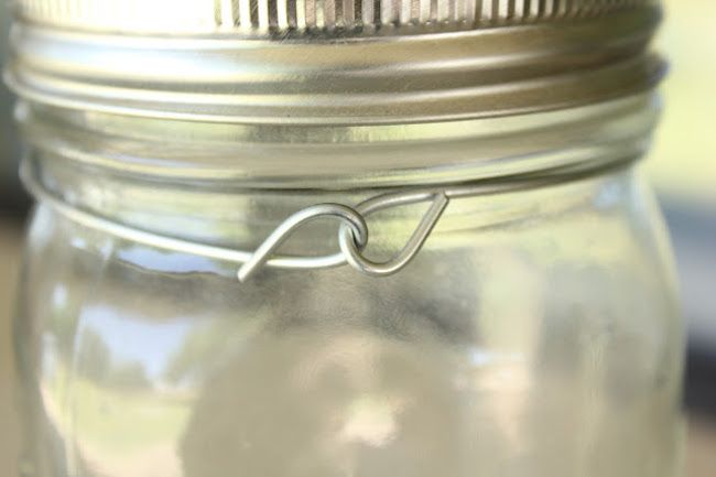 wire Mason Jar Solar Lamp - Wire