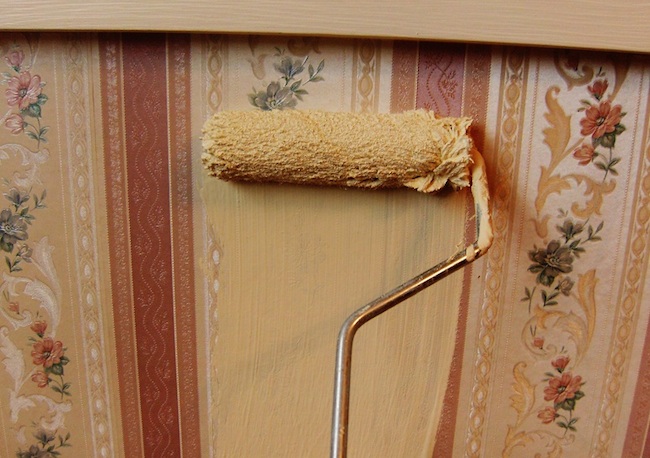 painting-over-wallpaper Painting Over Wallpaper