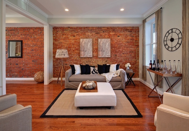 mount-on-brick