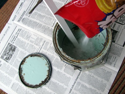 JProvey-Getting-Rid-of-Paint-Cans-2 JProvey-Getting-Rid-of-Paint-Cans-Cat-Litter
