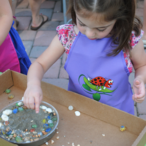 kid-friendly-diy-5-steppingstones Kid-Friendly DIY Projects
