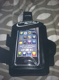 blogitness.com-kenmarkSports-Armband-Water-Bottle blogitness.com-kenmarkSports-Armband-Water-Bottle