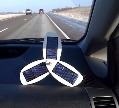 imamuseum-solio-solar-powered-mobilephone-charger imamuseum-solio-solar-powered-mobilephone-charger