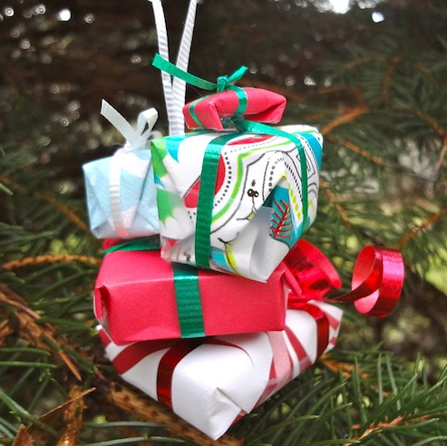 DIY Presents Ornament