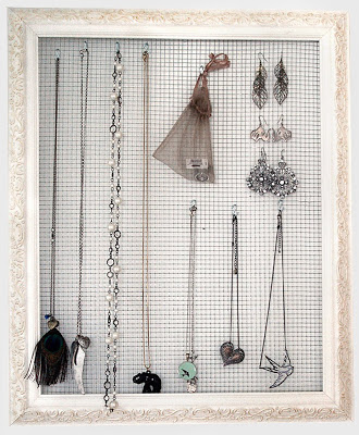 hardware-cloth-diy-jewelry-organizer Hardware Cloth DIY - Jewelry Organizer