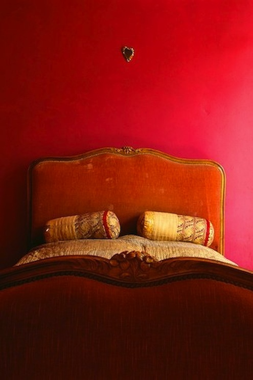 red-room25 red-room25