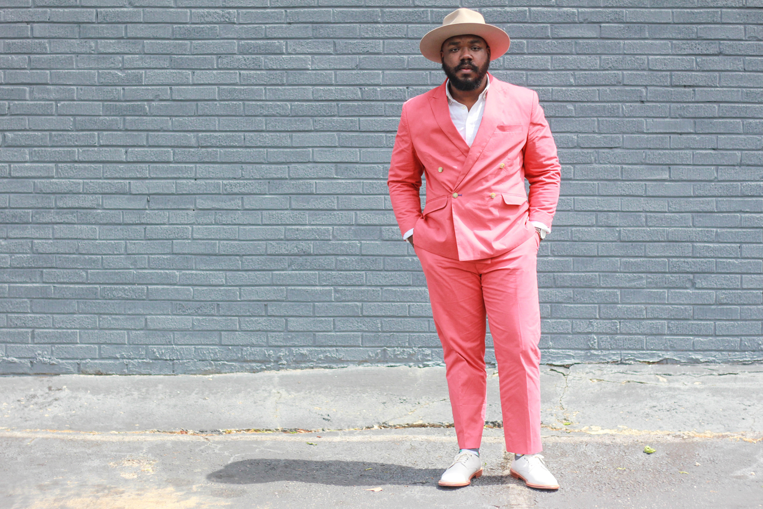 Kelvin Davis, Notoriously Dapper, shows off a new suit