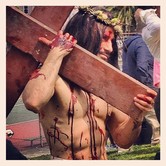 Hunkyjesus%20carriescross