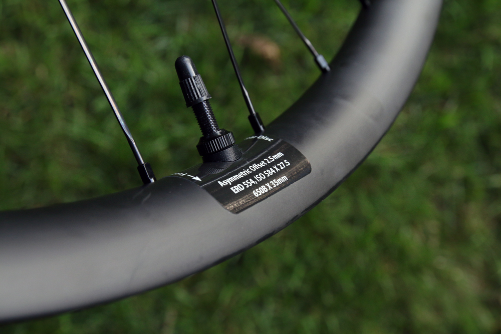 NOX Composites AM-275 Carbon Wheels 