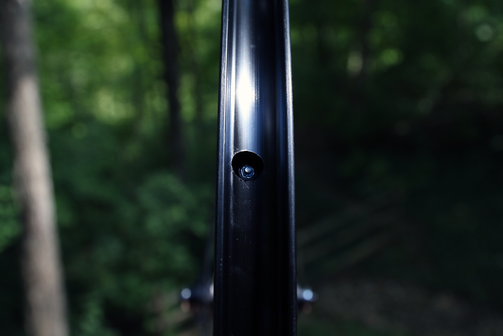 Bontrager Affinity Elite TLR Road 