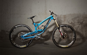 YT Industries Releases Carbon TUES CF 