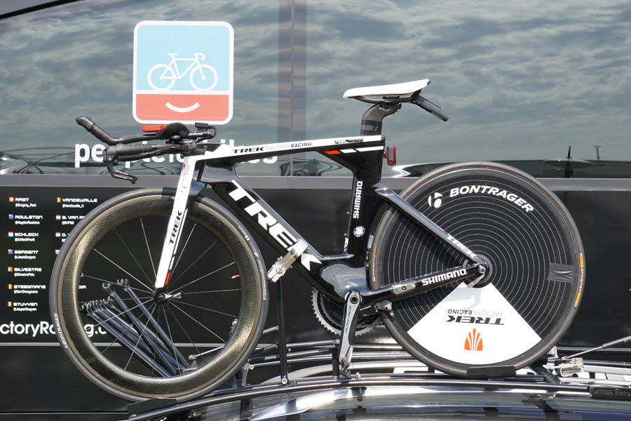 aero Madone race bikes 