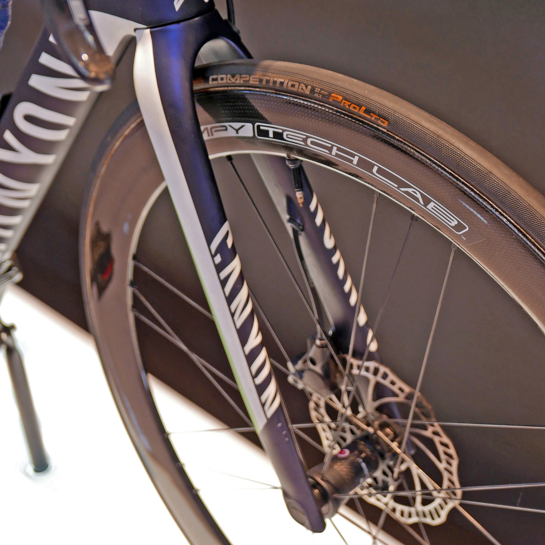 Canyon unmasks disc brake Ultimate CF 