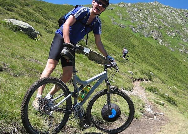 The UrbanX front wheel adds electric 