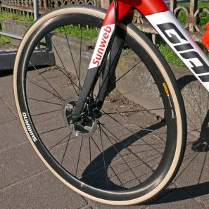 Flanders Pro Bike: Giant Defy Advanced 
