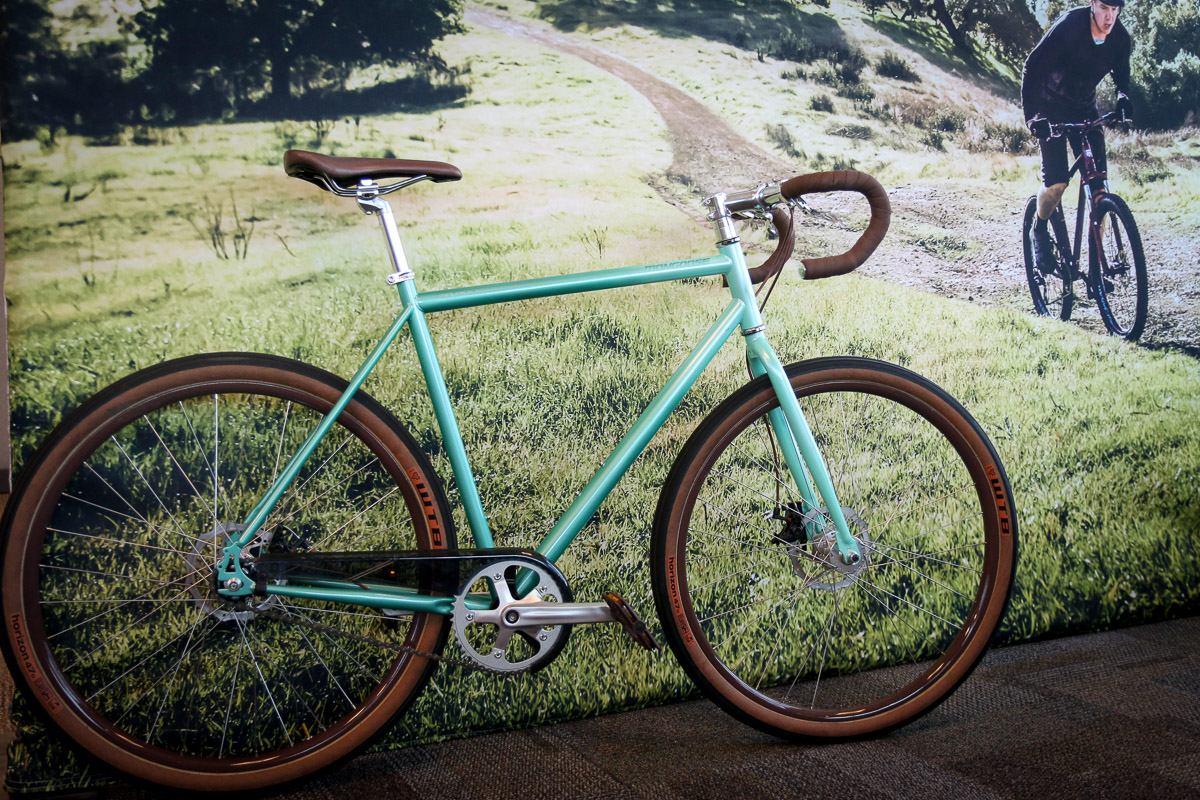 Mongoose Guide Adventure bike 