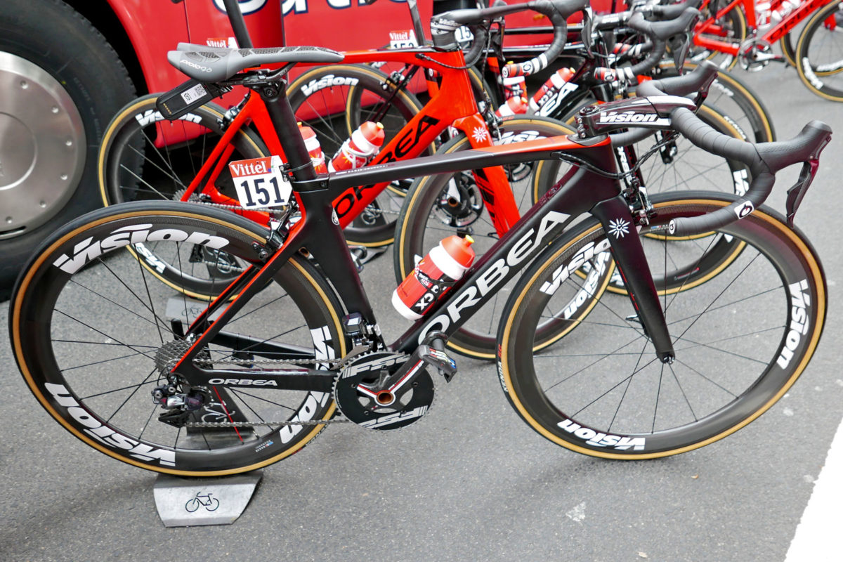 Orbea Orca Aero slips into the 