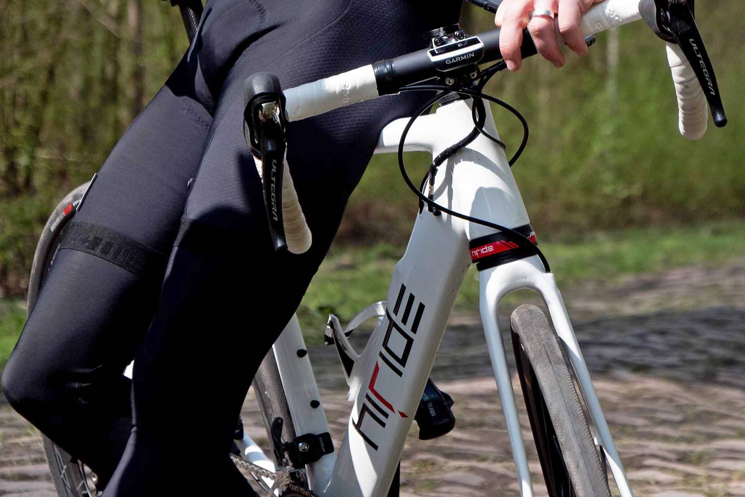 disc brake, full-suspension road bike 