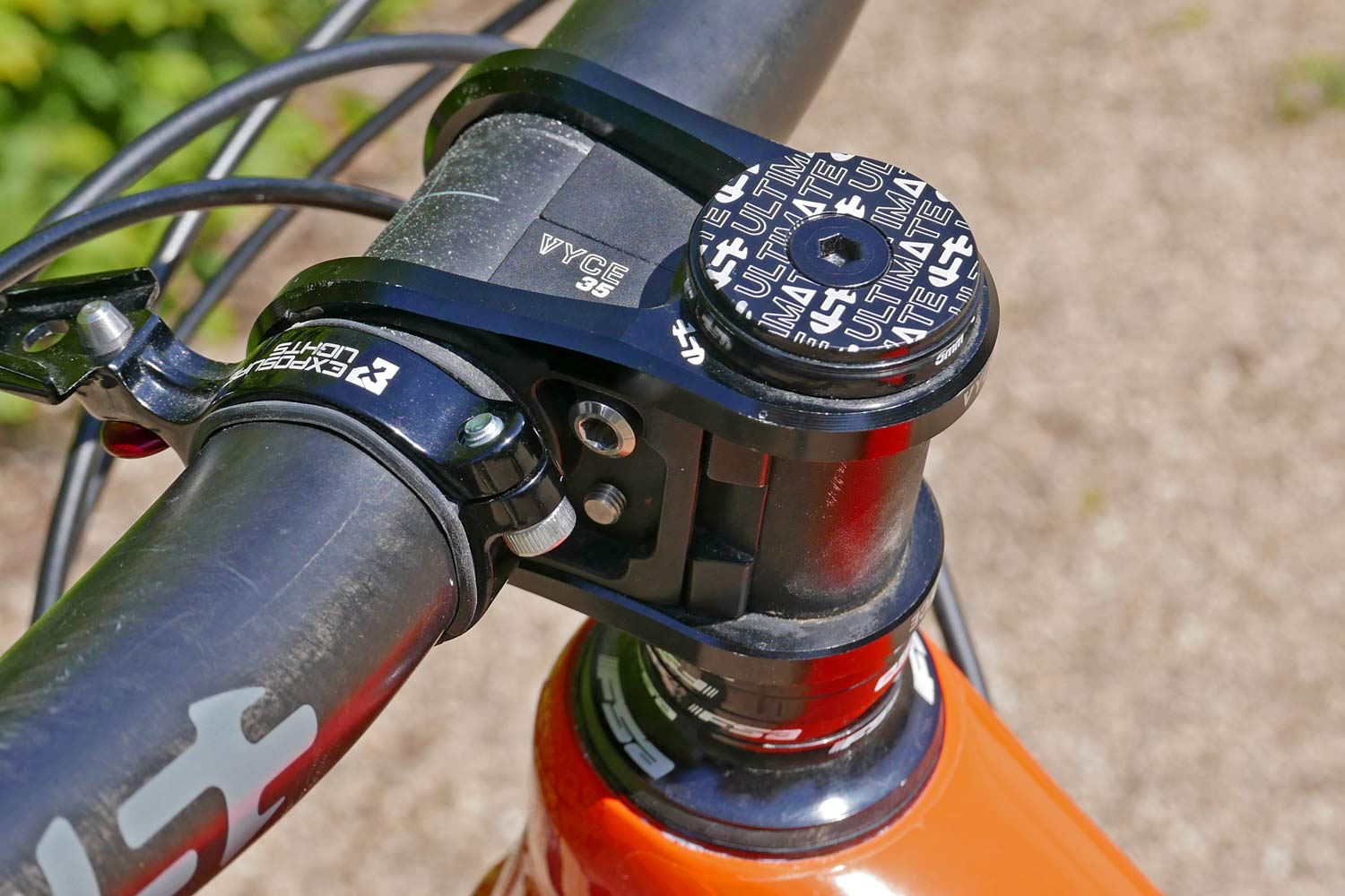 Ultimate USE clamps 35mm Vyce stem 