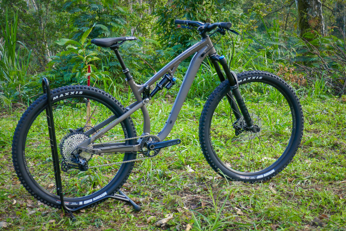 Patrol motorizes 691 w/ E-Six, E-Zero e 