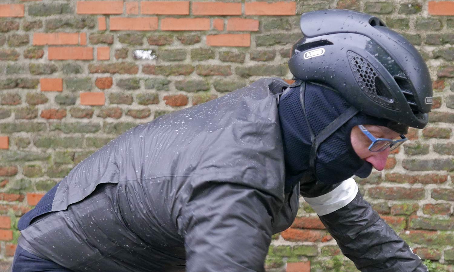 Rapha GORE-TEX Shakedry rain jackets 