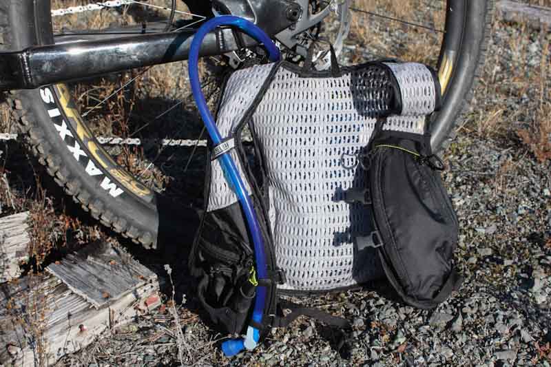 Camelbak Chase Bike Vest, Podium Flow 