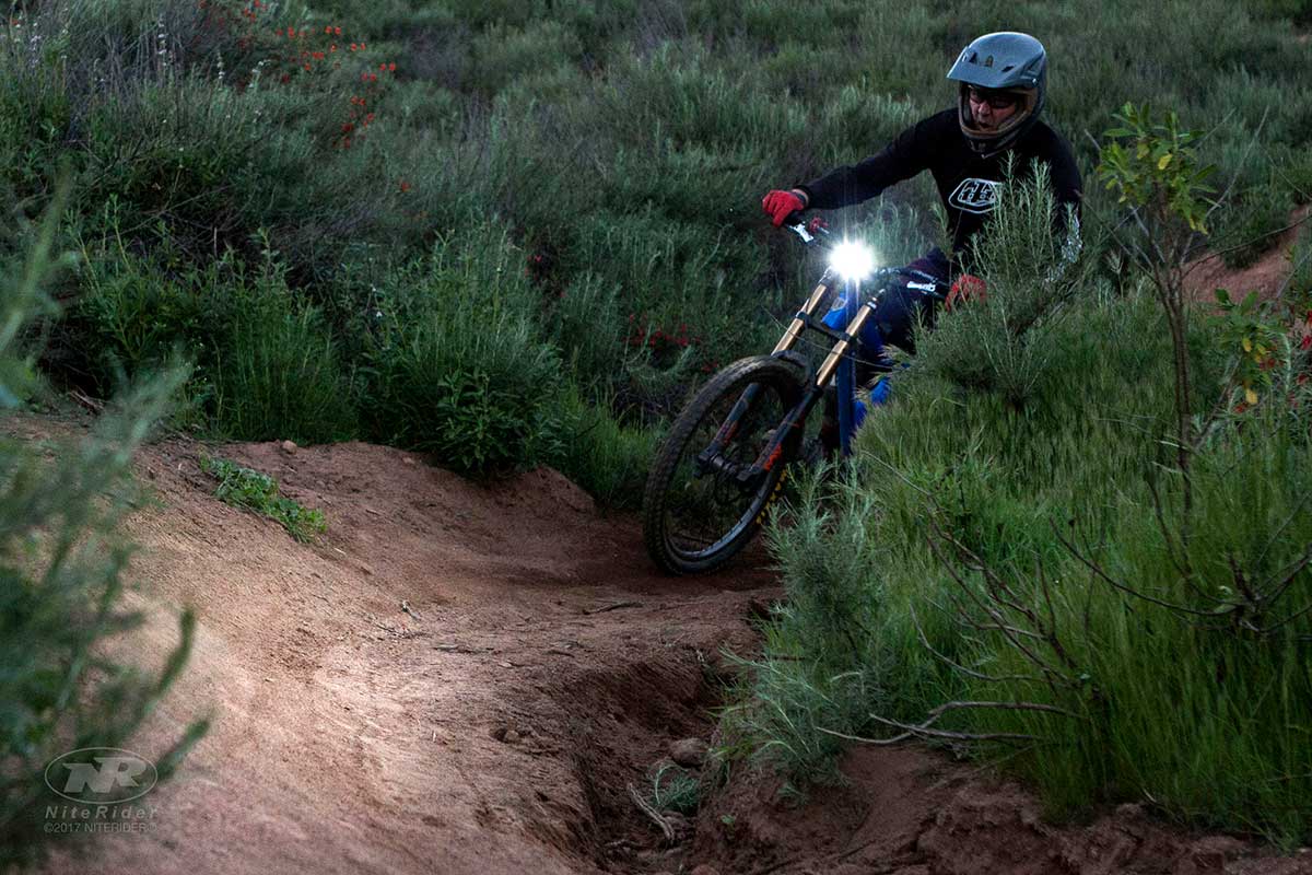 niterider pro series 4200 lumens mountain bike light night riding