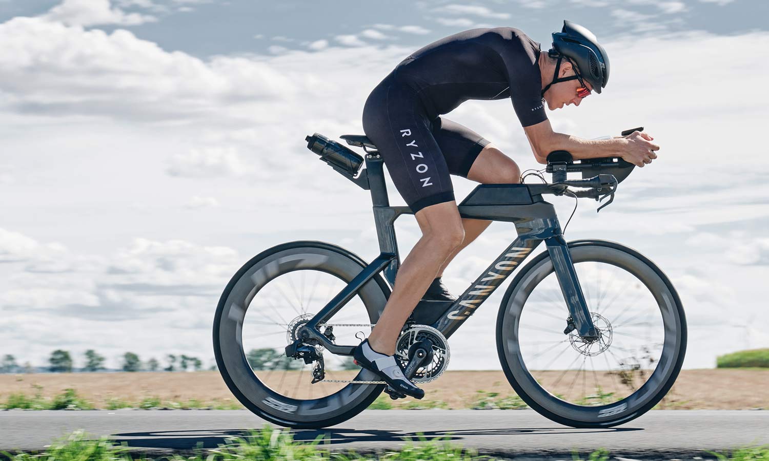 Canyon Speedmax CFR Disc triathlon bike 