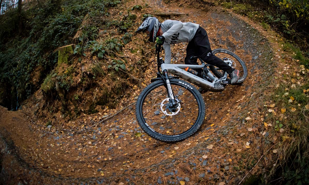 alloy mullet enduro e-bike 