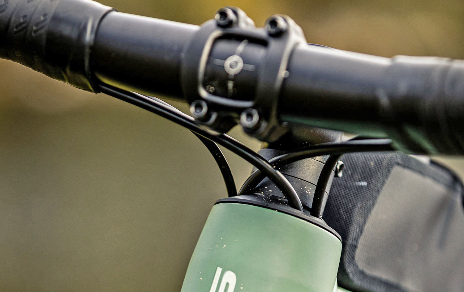 Atlas aluminum gravel bike 