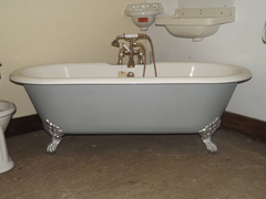 Double Ended Roll Top Bath With Claw Feet