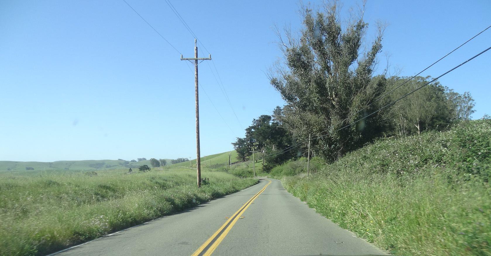 I missed the turn down Hiway 1 twice, but finally found it. It was even a little narrower than I recalled. Just about everything south of this is the San Francisco National Seashore including Tomales Bay, Drakes Bay, Point Reyes and the Marin Headlands. It is basically just a beautiful coastal area preserved as a park for the Bay Area 50 miles south.