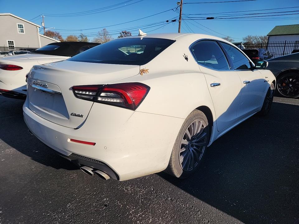 2022 Maserati Ghibli Modena Q4 AWD