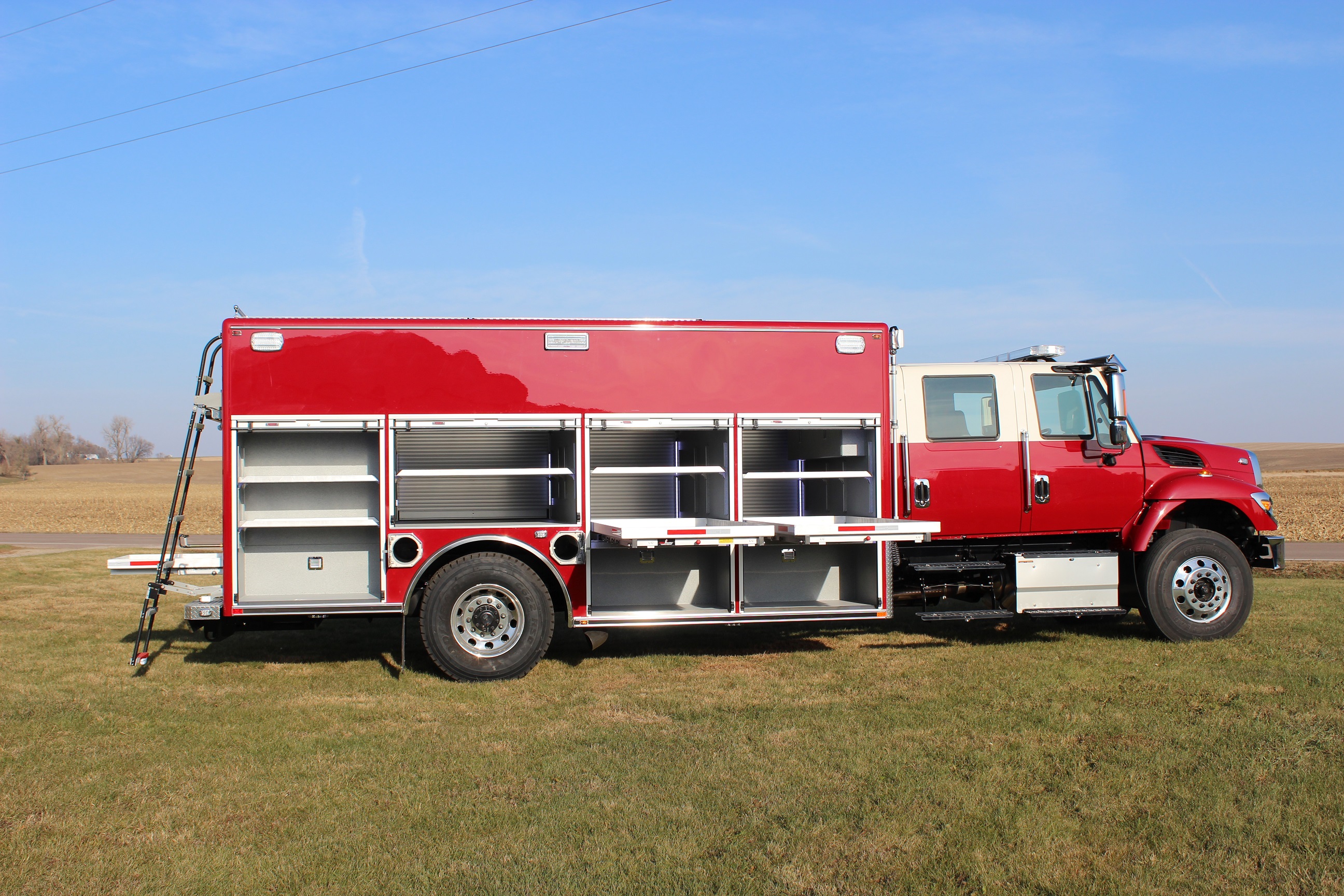 2016 MCB International Walk-Around Rescue | Used Truck Details