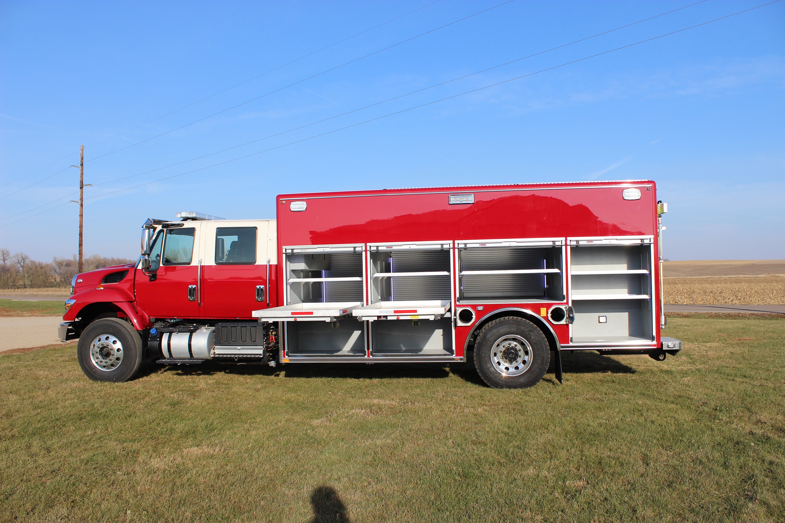 2016 MCB International Walk-Around Rescue | Used Truck Details