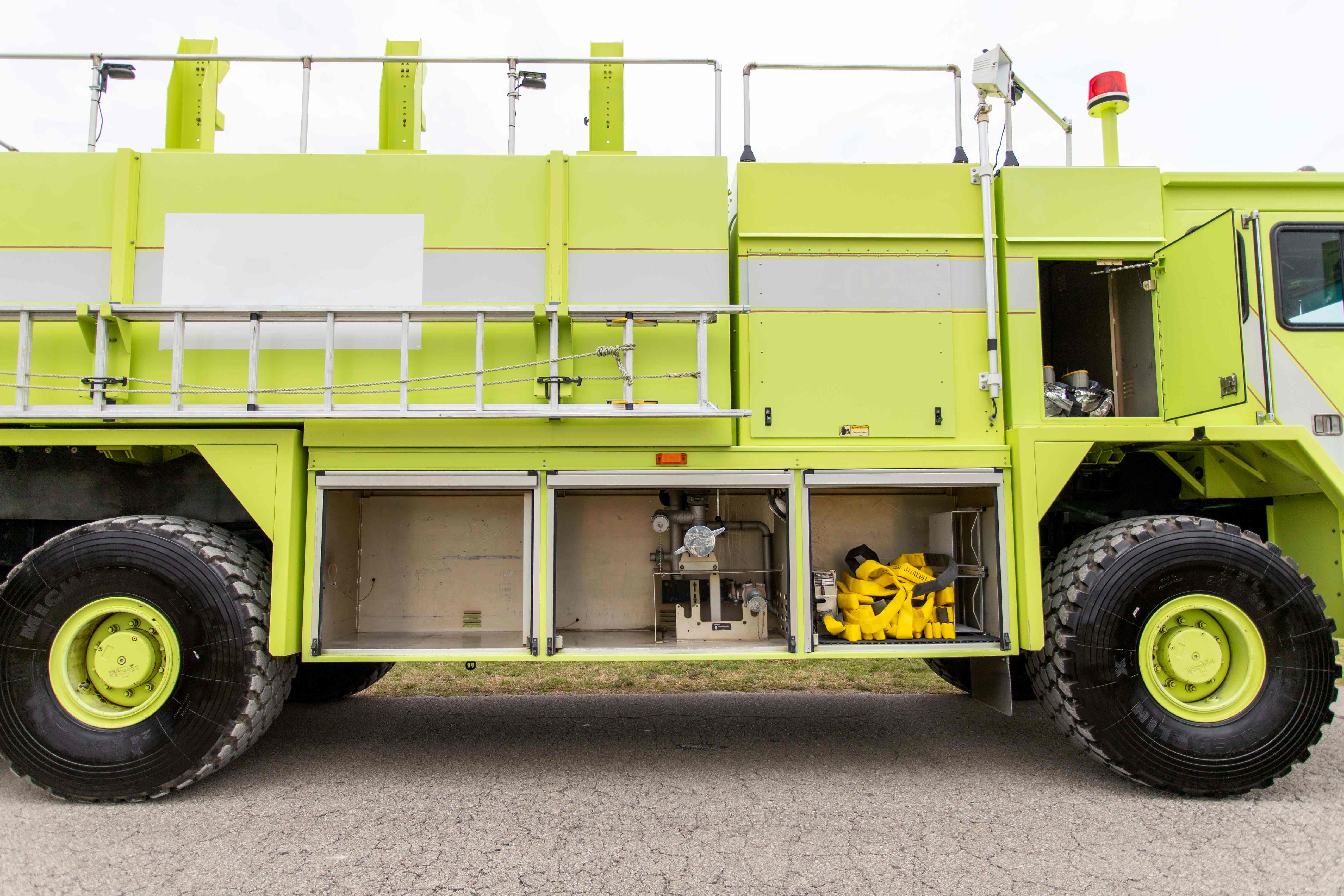 2002 Oshkosh TI-3000 ARFF | Firetrucks Unlimited