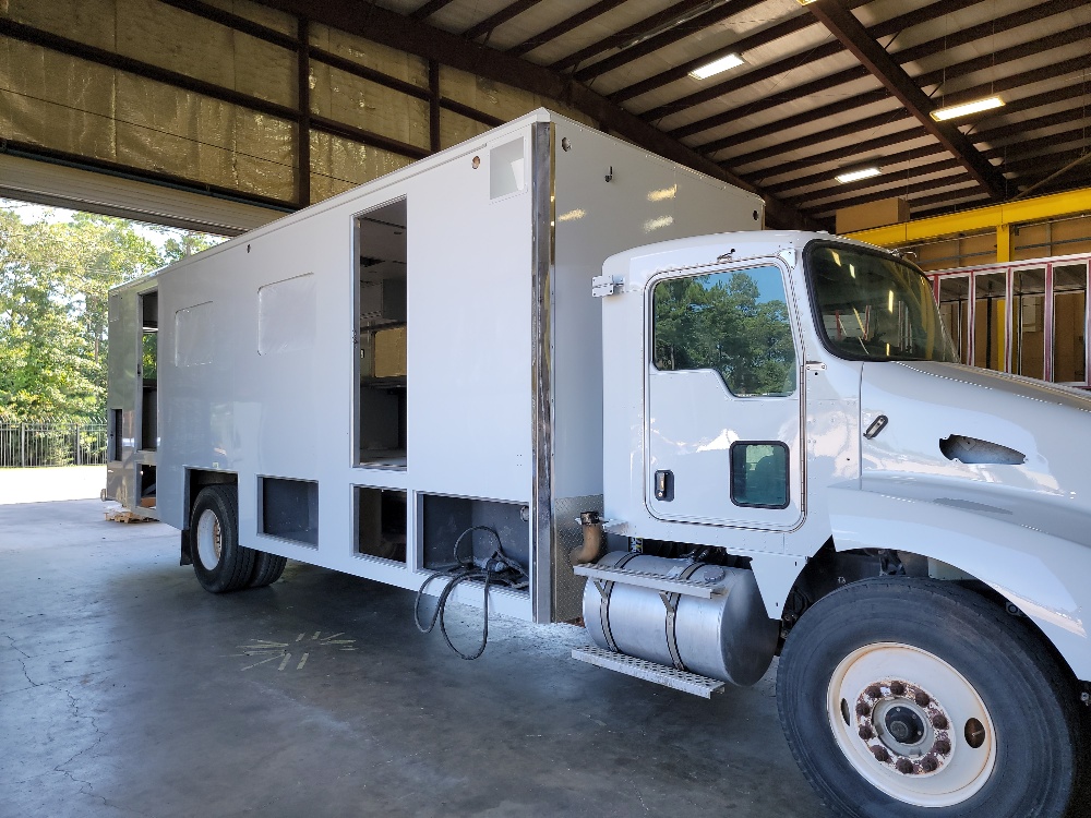 2003 TKI Kenworth Mobile Command Center | Firetrucks Unlimited