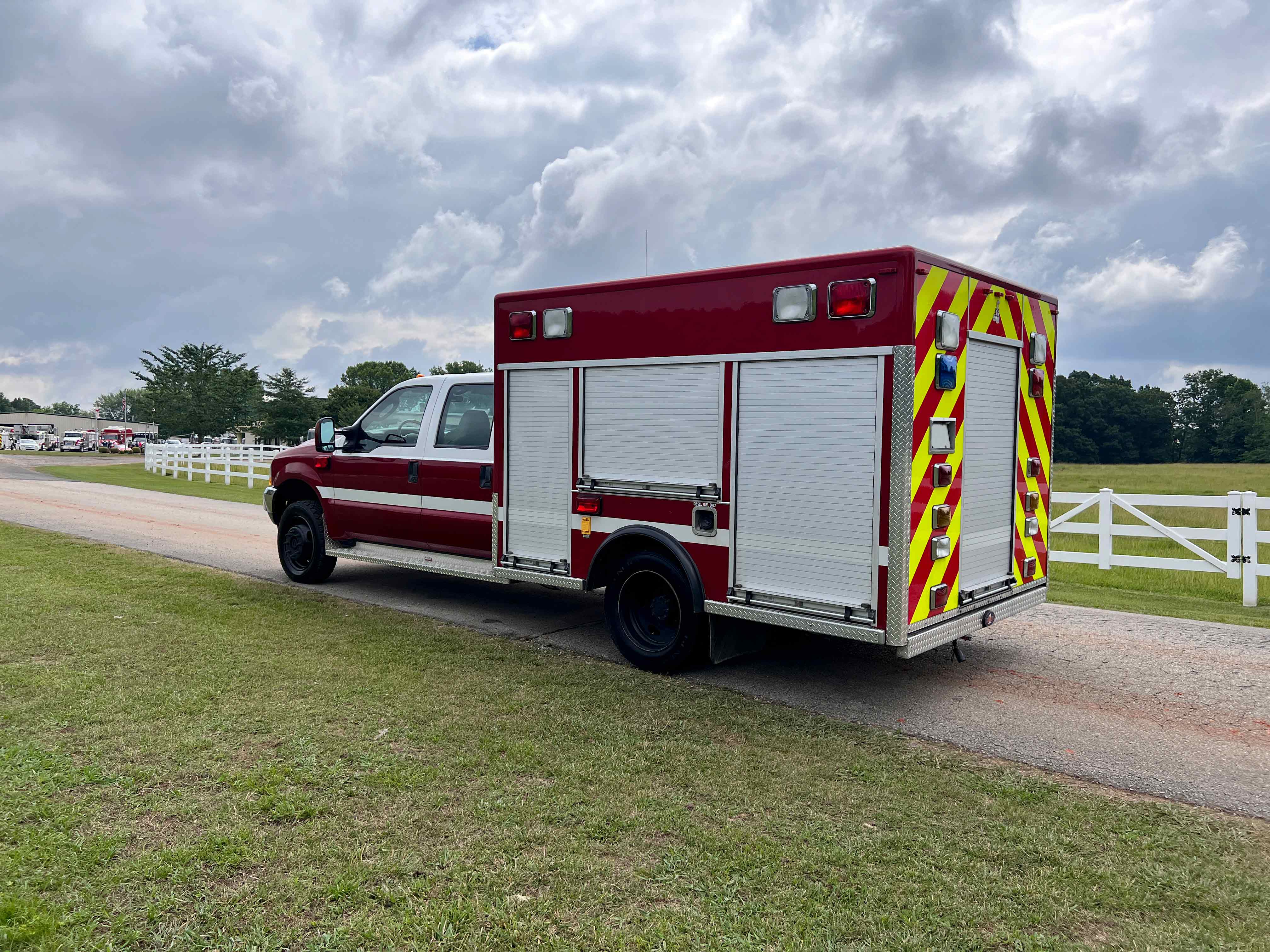 2003 PL Custom Ford 4x4 Commercial Rescue | Used Truck Details