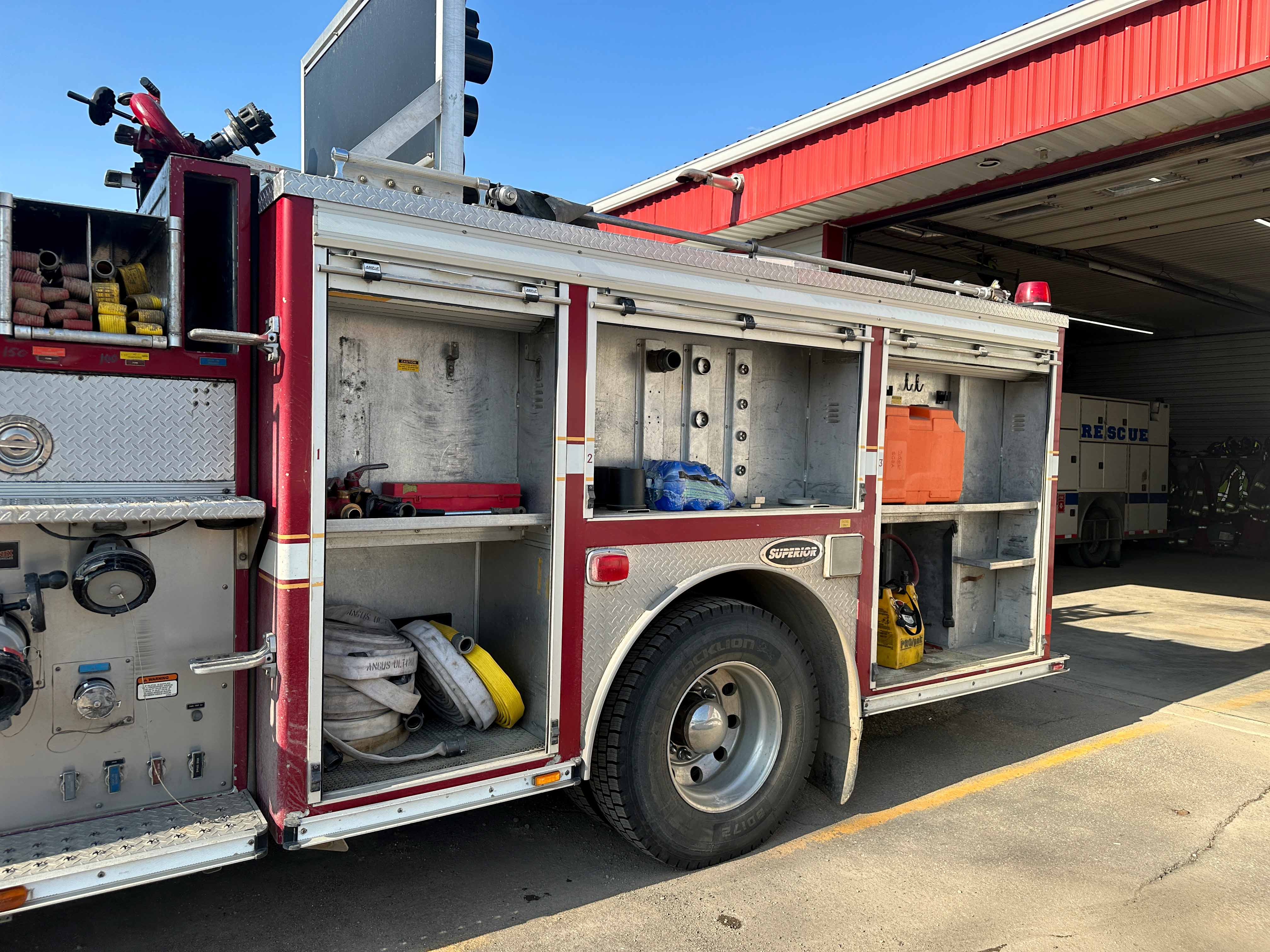 2001 Superior E-One Rescue Pumper | Used Truck Details