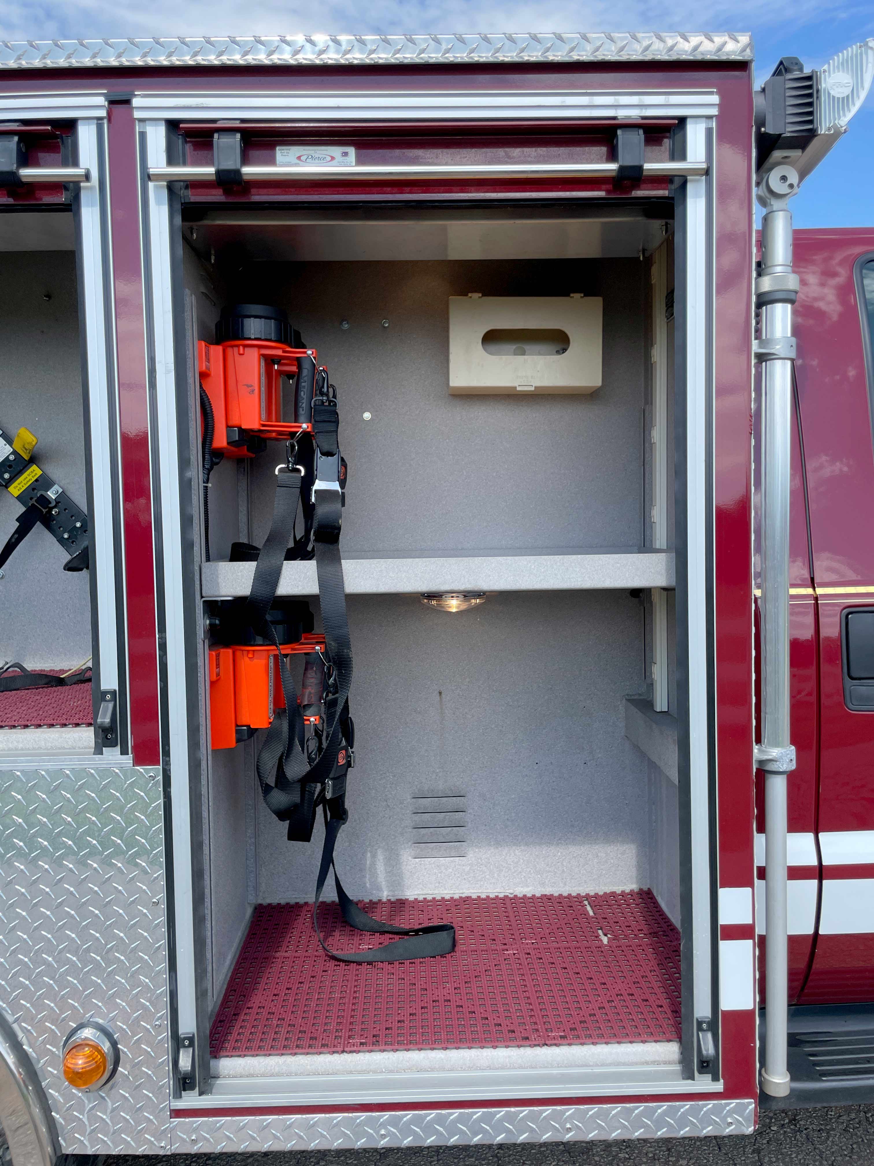 2007 Pierce Ford Commercial 4x4 Rescue | Firetrucks Unlimited